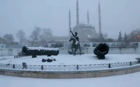 Edirne'de Kar Yağışı Etkili Oluyor! Bugün Hava Durumu Nasıl?