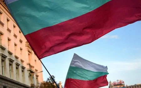 Bulgaristan'da Siyasetçiler, Ukrayna'ya Asker Gönderme Kararına Kesinlikle Karşı Çıkıyor