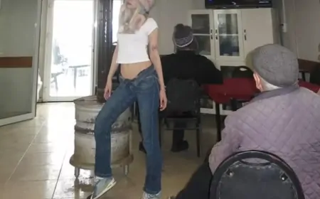 Aleyna Tilki kahvehaneye gitti, sosyal medya yıkıldı! Amcalarla verdiği pozlar olay oldu