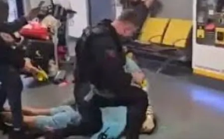 Manchester Havalimanı'nda gözaltına alınan kişi hayatını kaybetti: Soruşturma başlatıldı