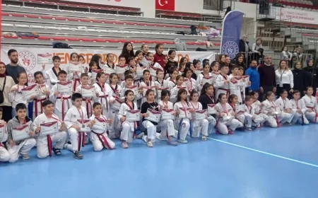 Okul Sporları Taekwondo Müsabakalarında İğdir Rüzgarı Esti