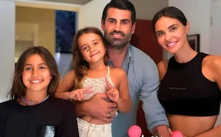 Zeynep ve Volkan Demirel Çifti Üçüncü Çocuklarını Kucaklarına Aldı