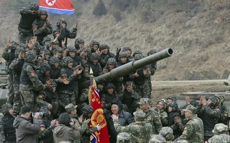 Kuzey Koreli Askerlerin Rusya'ya Savaş İçin Gömülü Limanda Taşındığı Uydu Görüntüleriyle Ortaya Çıktı