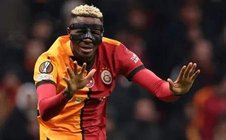 Victor Osimhen'in transferinde belirsizlik! Napoli'den kritik açıklama