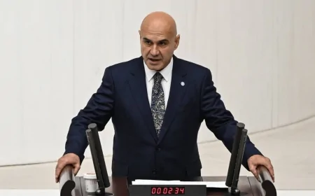 İYİ Partili Turhan Çömez: 'Bakanlar millet iradesinden kaçmasın, hesap versin'