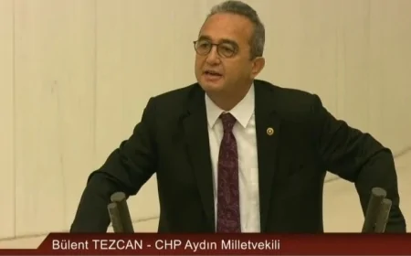 CHP’li Bülent Tezcan: ‘Ucuz et, tavuk, yumurta kuyruğu varken bazı vekiller pahalı transfer kuyruğunda!’