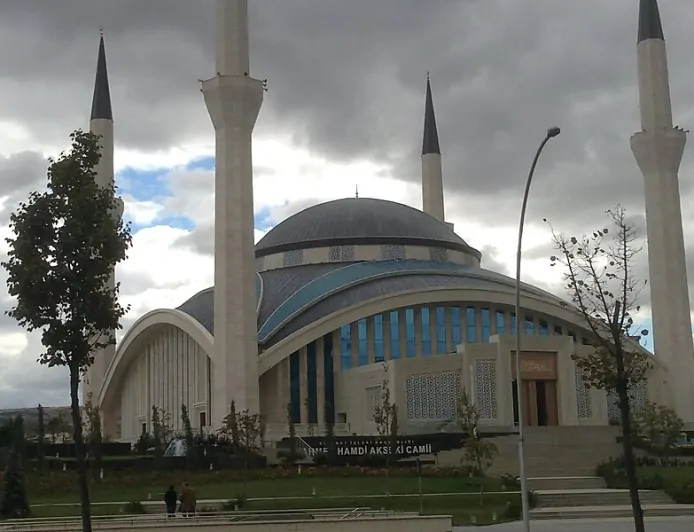 Trabzon'da 19-25 Şubat Namaz Vakitleri: Sabah ve Akşam Saatleri Güncellendi