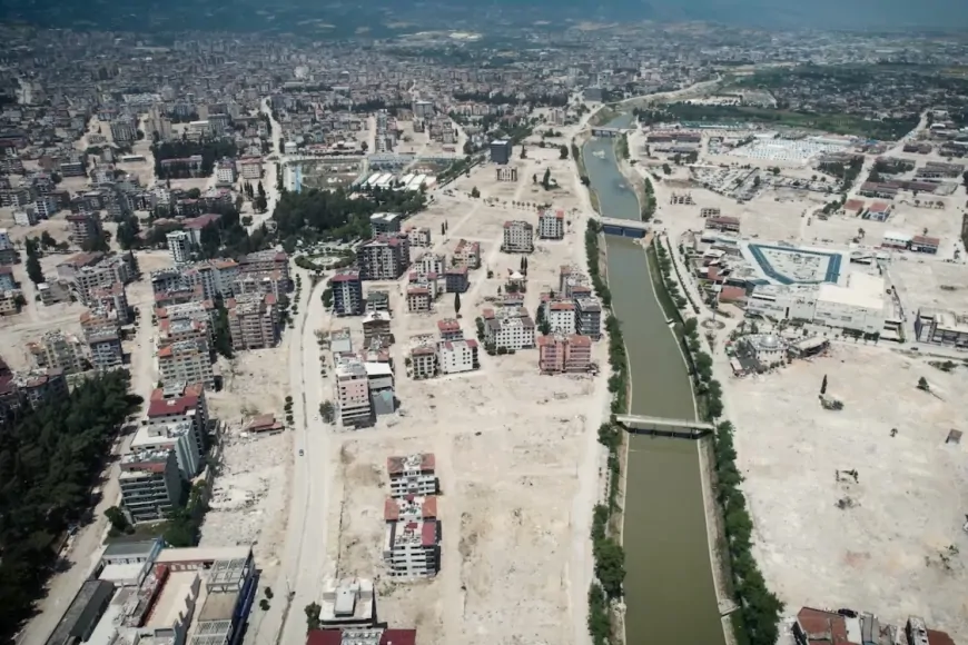 Depremin ikinci yılında yıkımın izleri ve davalar gündemde!