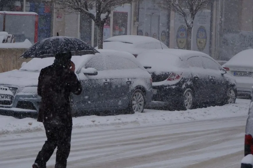 Van’da yoğun kar yağışı bekleniyor: Sıcaklıklar düşecek