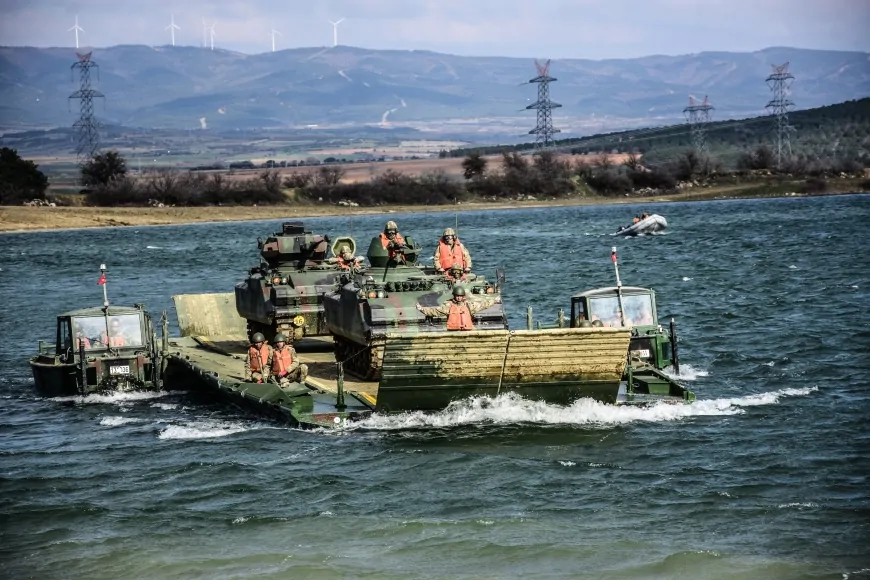 TSK’dan Çanakkale’de ‘Durgun Sulardan Geçiş Eğitimi’ tatbikatı