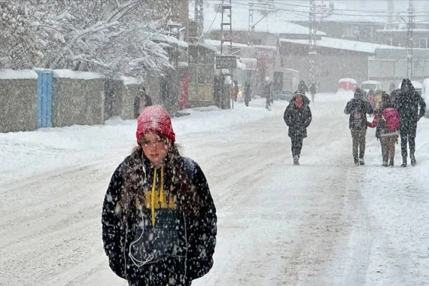 Van'da Kar Yağışı ve Buzlanma Uyarısı: 20 Şubat’a Kadar Dikkat Edilmesi Gerekiyor