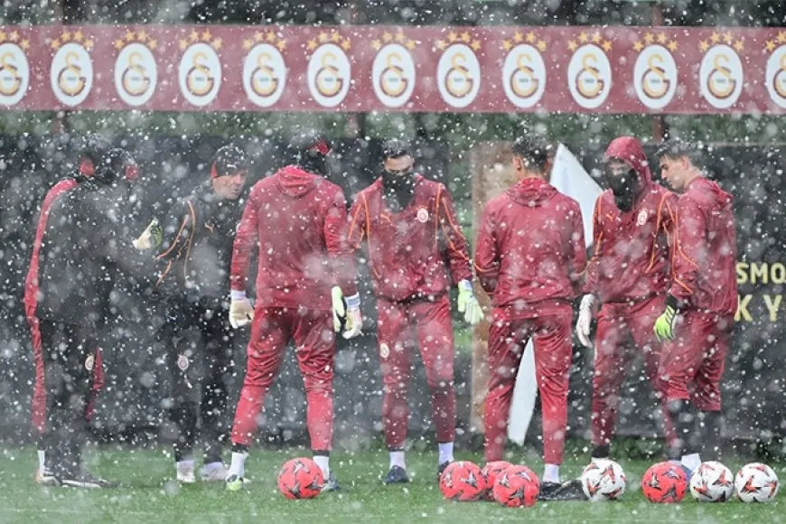 Galatasaray-AZ Alkmaar maçı ve Galatasaray-Fenerbahçe derbisi ertelenecek mi? İşte son gelişmeler