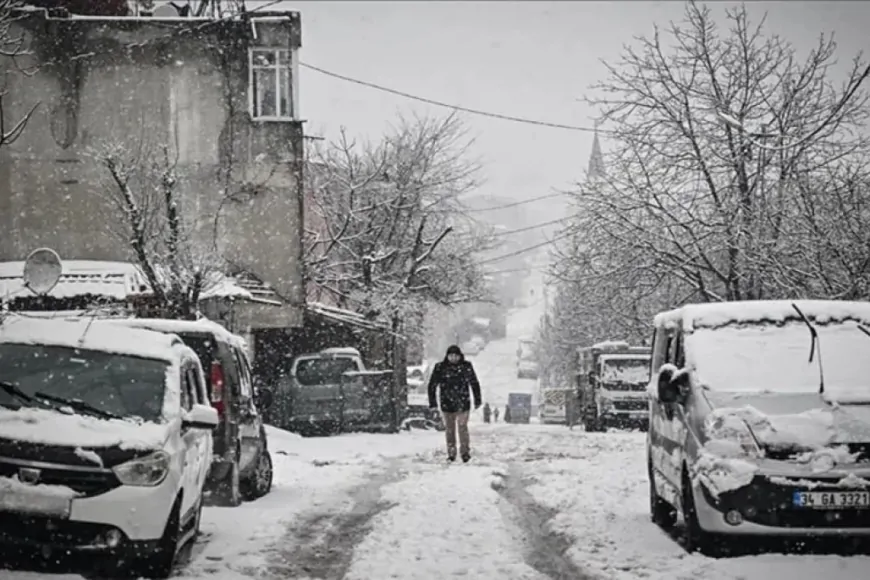 İstanbul'da Yoğun Kar Yağışı Bekleniyor: İBB Önlemleri Açıkladı