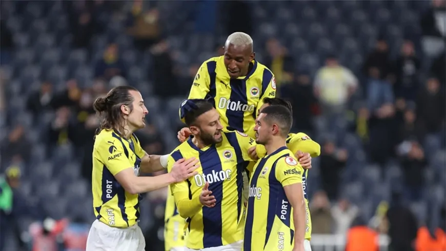 Fenerbahçe, Erzurumspor FK Karşısında Şov Yaptı! 5 Gollü Zaferle Liderliğini Sürdürdü