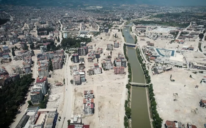 Depremin ikinci yılında yıkımın izleri ve davalar gündemde!