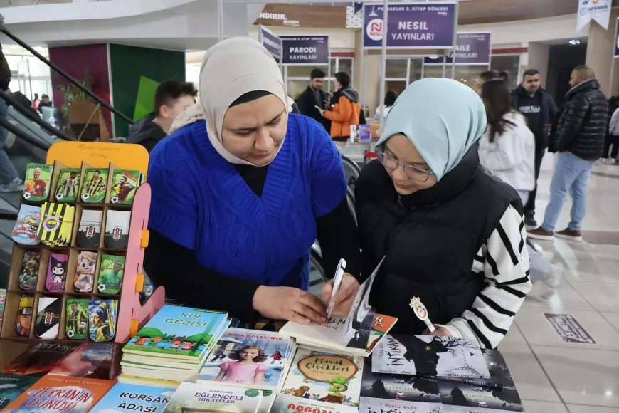 Pursaklar 3. Kitap Günlerine Yoğun İlgi: Çocuklar Kitaplarla Buluşuyor