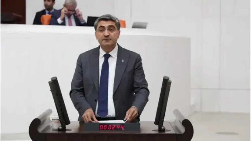 Yeni Yol Partisi Grup Başkanvekili Mehmet Emin Ekmen: 'Depremzedelere verilen sözler tutulmadı, vaatler yerine getirilmedi'