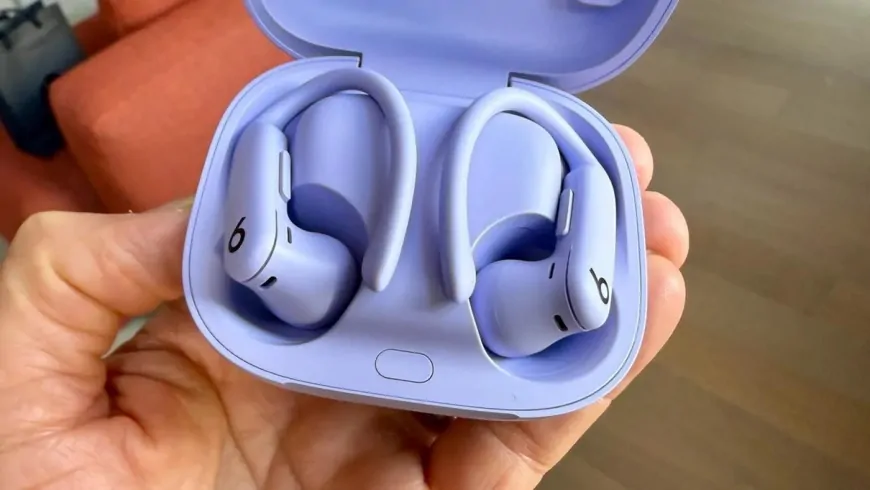 Apple Powerbeats Pro 2 tanıtıldı: Daha hafif, daha akıllı, işte fiyatı!