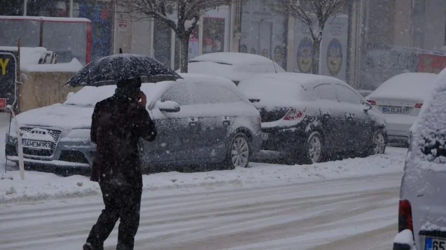 Van’da yoğun kar yağışı bekleniyor: Sıcaklıklar düşecek