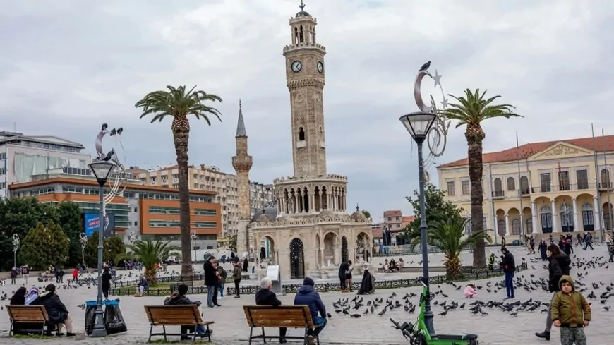 İzmir’de parçalı bulutlu hava hakim olacak: Sıcaklıklar yükseliyor