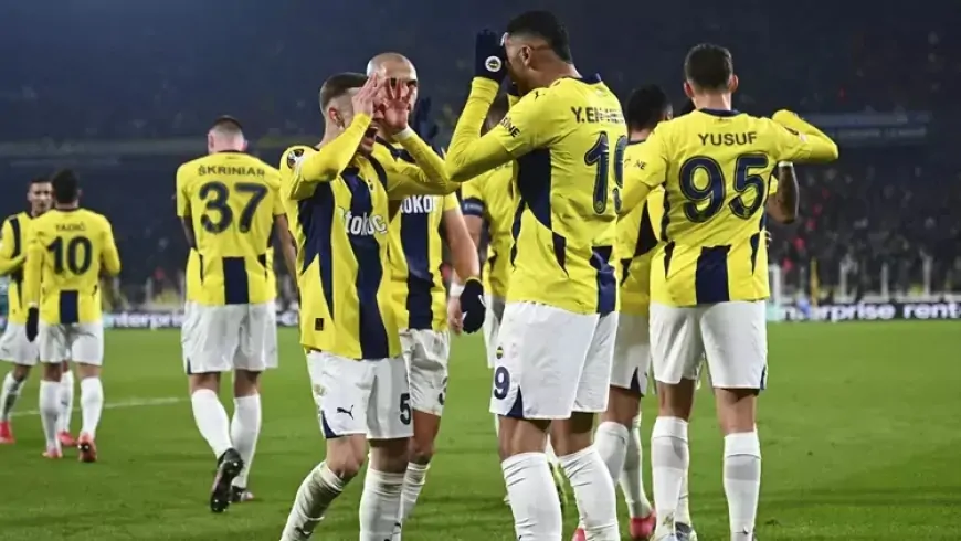 Fenerbahçe, Anderlecht’i 3-0 mağlup ederek Avrupa turuna büyük bir avantajla adım attı; Galatasaray ise AZ Alkmaar karşısında farklı yenildi