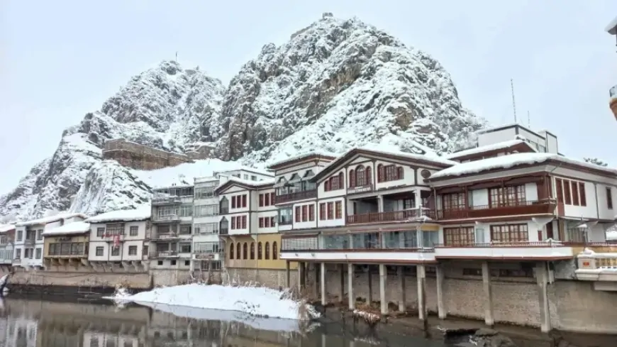 Amasya’da Hava Durumu Değişiyor! Aralıklı Kar Yağışı ve Fırtına Uyarısı