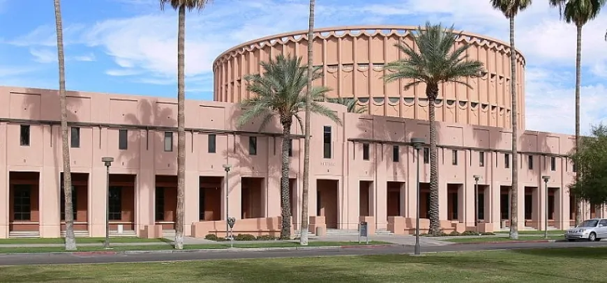 Arizona Üniversitesi'nden Yeni Çalışma: Kadınlar Hayatlarının Bazı Dönemlerinde Erkeklerden Daha Fazla Konuşuyor