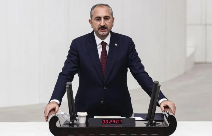AK Partili Abdulhamit Gül: ‘Cumhurbaşkanımız, millet iradesine tankları çevirenlere karşı göğsünü siper eden liderdir!’