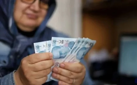 Emekli bayram ikramiyesi 2025 ne kadar olacak? Ödeme tarihi belli oldu