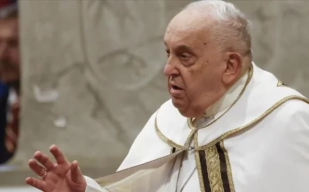 Papa Francis’in Sağlık Durumu Stabil Ancak Kriz Riski Devam Ediyor