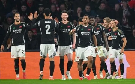Arsenal, PSV'yi 7-1 Yenerek Şampiyonlar Ligi'nde Farklı Galip Geldi
