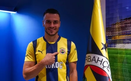 Fenerbahçe'nin yıldızı Filip Kostić'e Sırbistan Milli Takımı'ndan şok! Kadroda yer almadı!