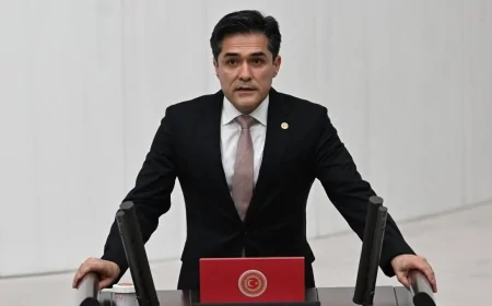 İYİ Partili Buğra Kavuncu: 'Terör örgütü liderinin muhatap alınması millî onurumuza dokunuyor'