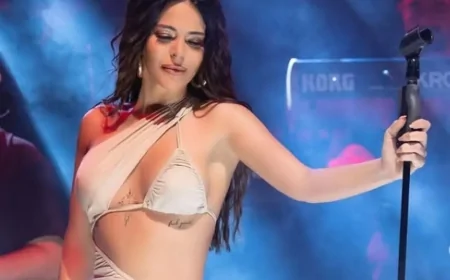 Simge Sağın'ın son fotoğrafları tartışma yarattı: Photoshop abartıldı mı?