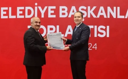 Yeniden Refah'tan AKP'ye yoğun katılım: Belediye Başkanı ve Meclis Üyeleri de dahil oldu