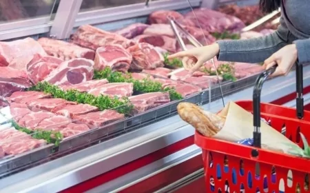 Sabit fiyatlı et dağıtımı tartışma yarattı: Marketlerdeki boş reyonlar ne anlama geliyor?