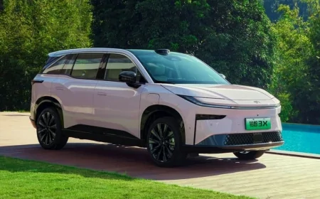 Toyota'nın yeni elektrikli SUV modeli bZ3X, piyasaya sürülür sürülmez rekor sipariş aldı!
