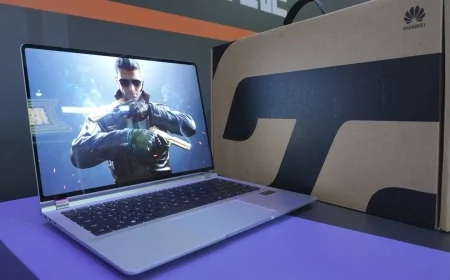 Huawei, yaptırımlara karşı kendi bileşenleriyle ürettiği dizüstü bilgisayarı tanıtıyor