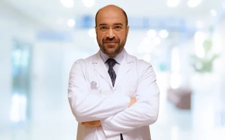 Prof. Dr. Akkoyunlu: 'Aşılar kalp krizi ve beyin kanaması riskini artırmaz, aksine korur'