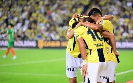 Fenerbahçe-Samsunspor Maçında Heyecan Dorukta! İşte İlk 11'ler