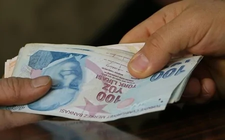 Emekli bayram ikramiyesi 4 bin liraya çıkarılıyor! Meclis gündeminde