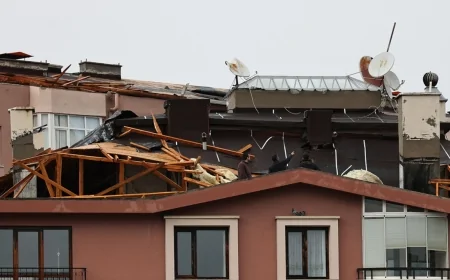 Ankara’da Fırtına Alarmı: Çatı Uçması ve Zehirlenme Riskine Dikkat!