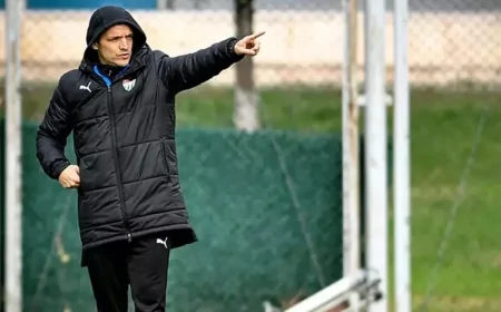 Bursaspor'da Batalla dönemi sona erdi: Sürpriz ayrılık resmileşti