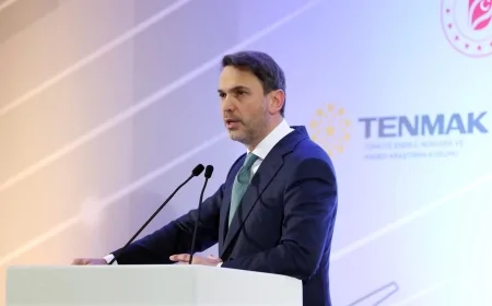 Enerji Bakanı Bayraktar: ‘Enerjide Dışa Bağımlılığı Azaltacak Projeler Üretiyoruz’