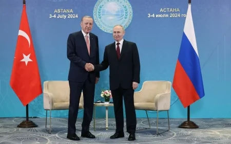Cumhurbaşkanı Erdoğan, Rusya Devlet Başkanı Putin İle Astana’da Görüştü