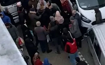 Iğdır’da pazarcı kadınların yer kavgası kameraya yansıdı