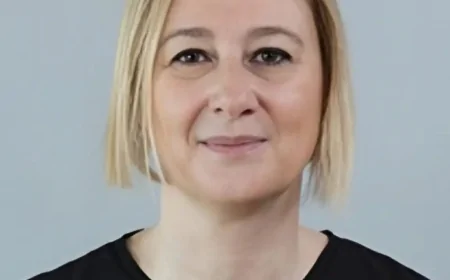 Galatasaray Üniversitesi'nde Profesörlük Diploması İptal Edilen Naciye Aylin Saybaşılı Gözyaşlarını Tutamadı