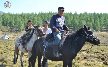 Moğolistan’da Postacılar At Sırtında Mektup Dağıtıyor: Geleneksel Yöntem Sürdürülüyor
