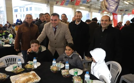 Orhaneli iftar sofrasında bir araya geldi
