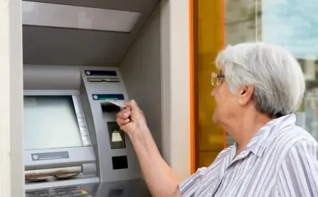 2025 Emekli Bayram İkramiyesi Takvimi Açıklandı: 4.000 TL Ödemeleri Ne Zaman Yapılacak?